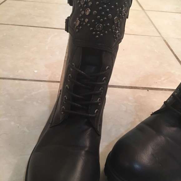 Worn once combat boots - Picture 3 of 3